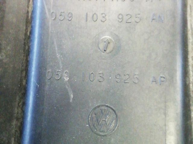 bontott VW TOUAREG Felső Motorburkolat