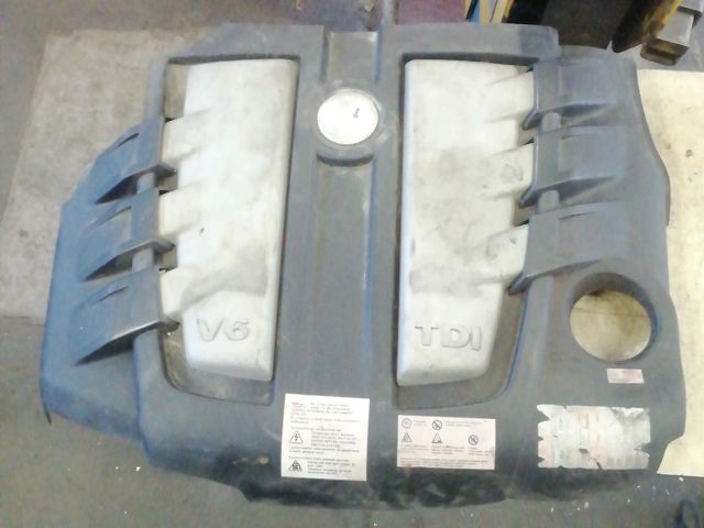 bontott VW TOUAREG Felső Motorburkolat