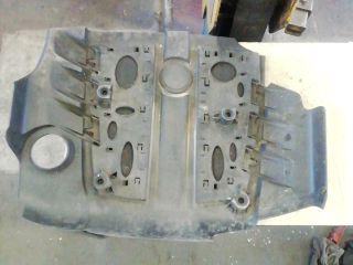 bontott VW TOUAREG Felső Motorburkolat