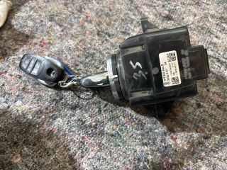 bontott VW TOUAREG Gyújtáskapcsoló Házzal
