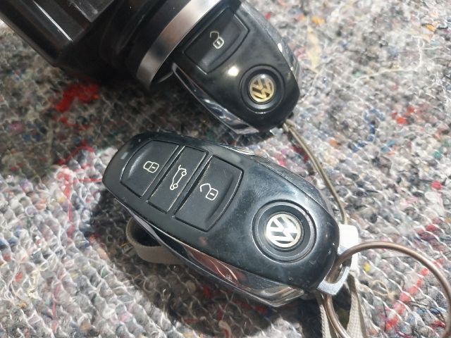 bontott VW TOUAREG Gyújtáskapcsoló Házzal