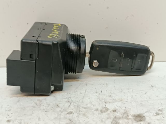 bontott VW TOUAREG Gyújtáskapcsoló Házzal