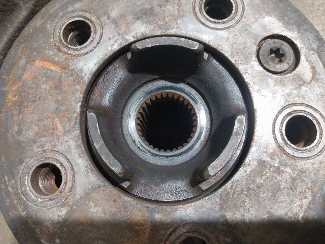 bontott VW TOUAREG Jobb első Csonkállvány Kerékaggyal