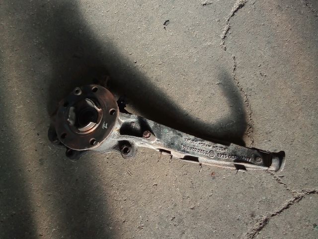 bontott VW TOUAREG Jobb első Csonkállvány Kerékaggyal