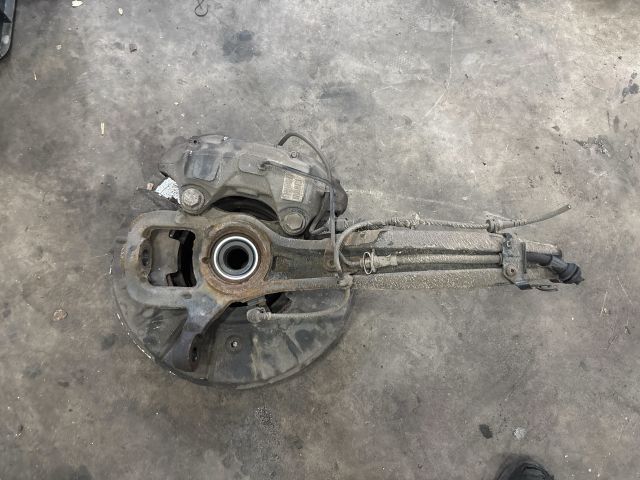 bontott VW TOUAREG Jobb első Csonkállvány Kerékaggyal