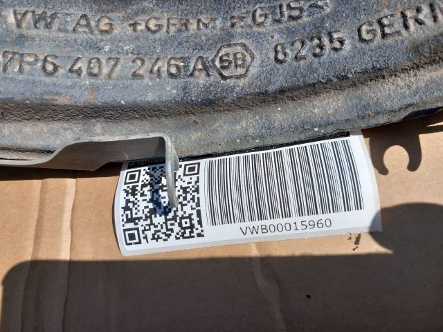 bontott VW TOUAREG Jobb első Csonkállvány Kerékaggyal