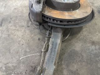 bontott VW TOUAREG Jobb első Csonkállvány Kerékaggyal