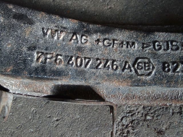 bontott VW TOUAREG Jobb első Csonkállvány Kerékaggyal