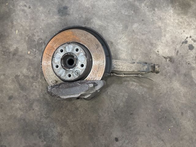 bontott VW TOUAREG Jobb első Csonkállvány Kerékaggyal