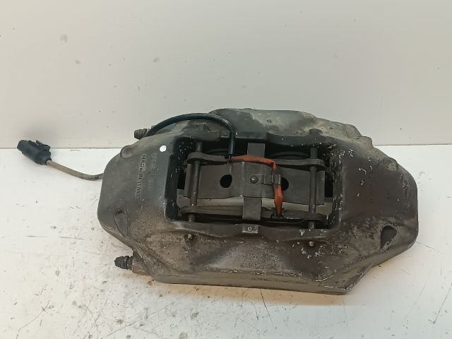 bontott VW TOUAREG Jobb első Féknyereg Munkahengerrel