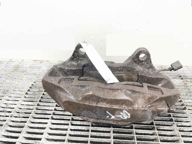 bontott VW TOUAREG Jobb első Féknyereg Munkahengerrel