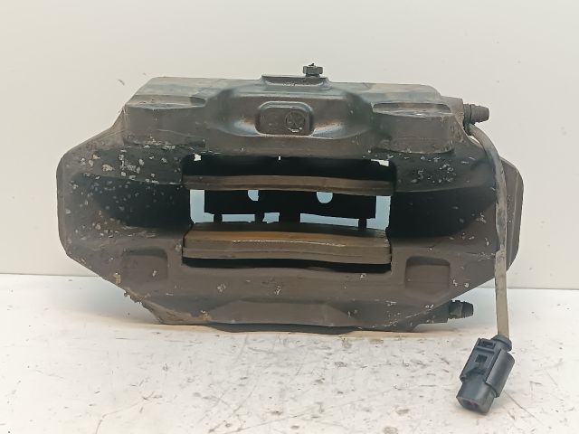 bontott VW TOUAREG Jobb első Féknyereg Munkahengerrel