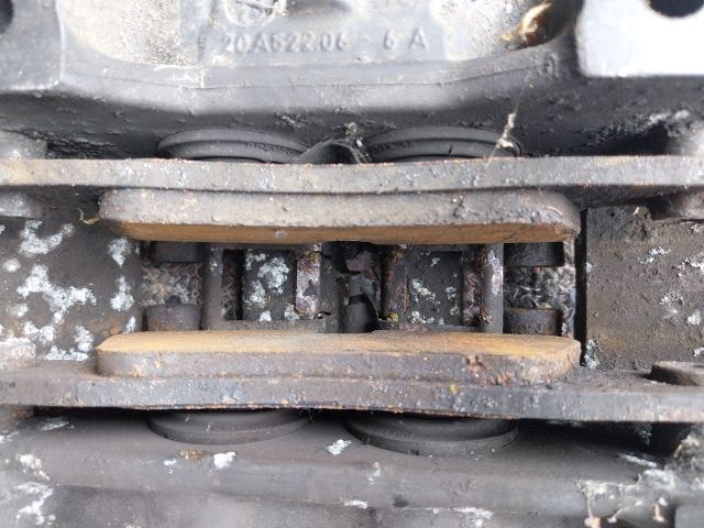 bontott VW TOUAREG Jobb hátsó Féknyereg Munkahengerrel