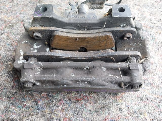 bontott VW TOUAREG Jobb hátsó Féknyereg Munkahengerrel