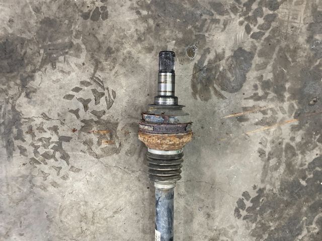 bontott VW TOUAREG Jobb hátsó Féltengely