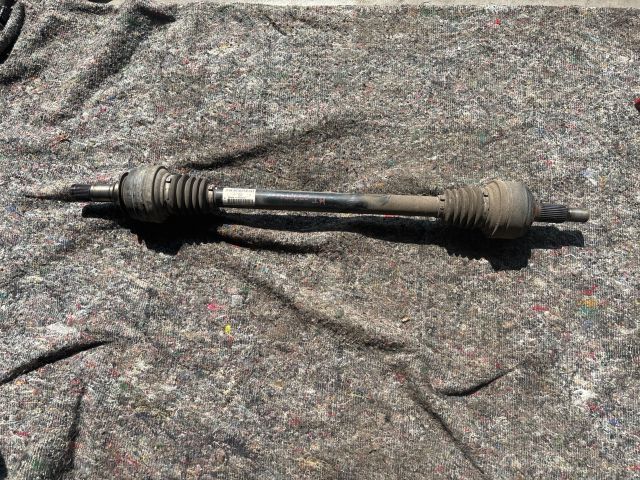 bontott VW TOUAREG Jobb hátsó Féltengely