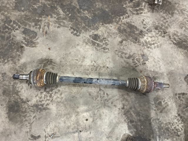 bontott VW TOUAREG Jobb hátsó Féltengely