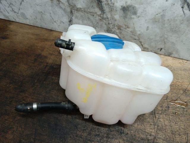 bontott VW TOUAREG Kiegyenlítő Tartály