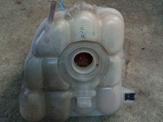 bontott VW TOUAREG Kiegyenlítő Tartály