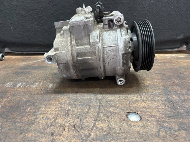 bontott VW TOUAREG Klímakompresszor