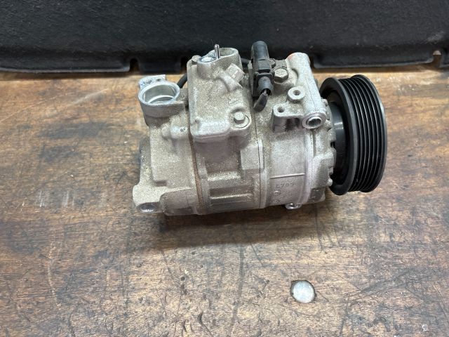 bontott VW TOUAREG Klímakompresszor