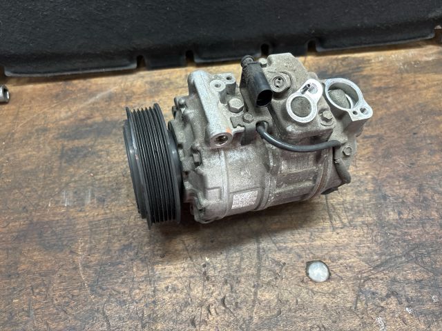 bontott VW TOUAREG Klímakompresszor