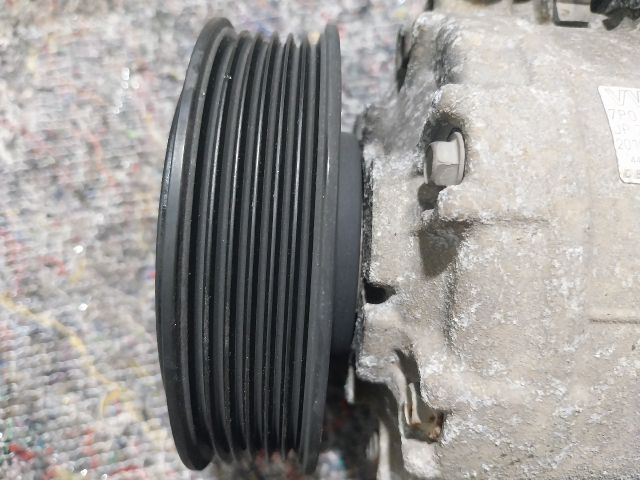 bontott VW TOUAREG Klímakompresszor