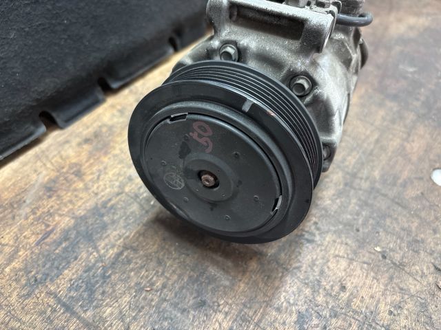 bontott VW TOUAREG Klímakompresszor