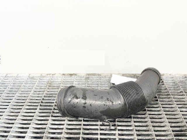 bontott VW TOUAREG Légbeömlő Cső