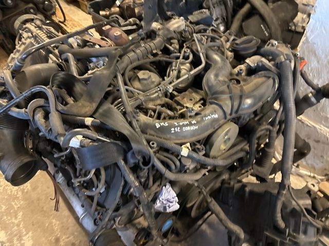 bontott VW TOUAREG Motor (Fűzött blokk hengerfejjel)