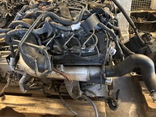 bontott VW TOUAREG Motor (Fűzött blokk hengerfejjel)
