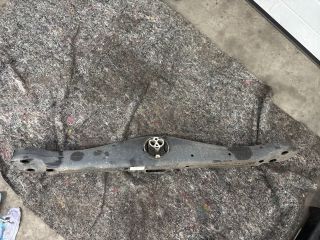 bontott VW TOUAREG Motor Tartó Bak (Fém)