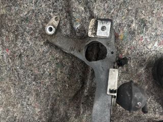 bontott VW TOUAREG Motor Tartó Bak (Pozíciófüggetlen)