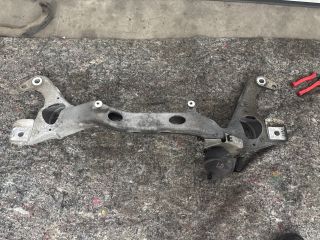 bontott VW TOUAREG Motor Tartó Bak (Pozíciófüggetlen)