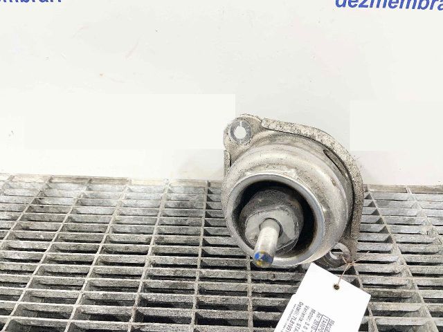 bontott VW TOUAREG Motor Tartó Bak (Pozíciófüggetlen)