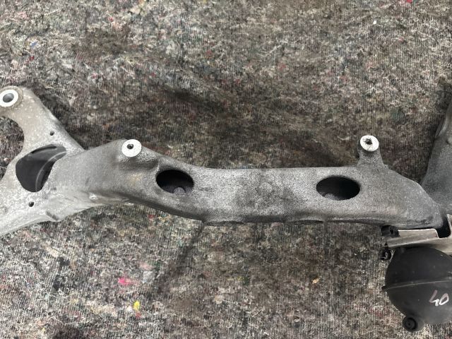 bontott VW TOUAREG Motor Tartó Bak (Pozíciófüggetlen)