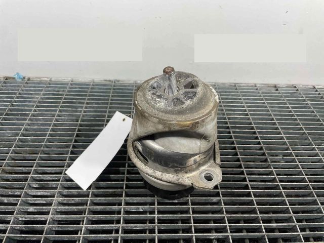 bontott VW TOUAREG Motor Tartó Bak (Pozíciófüggetlen)