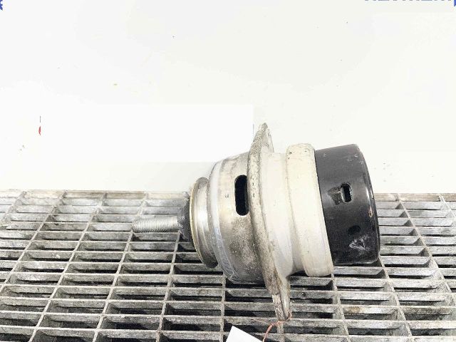 bontott VW TOUAREG Motor Tartó Bak (Pozíciófüggetlen)