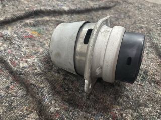 bontott VW TOUAREG Motor Tartó Bak (Pozíciófüggetlen)