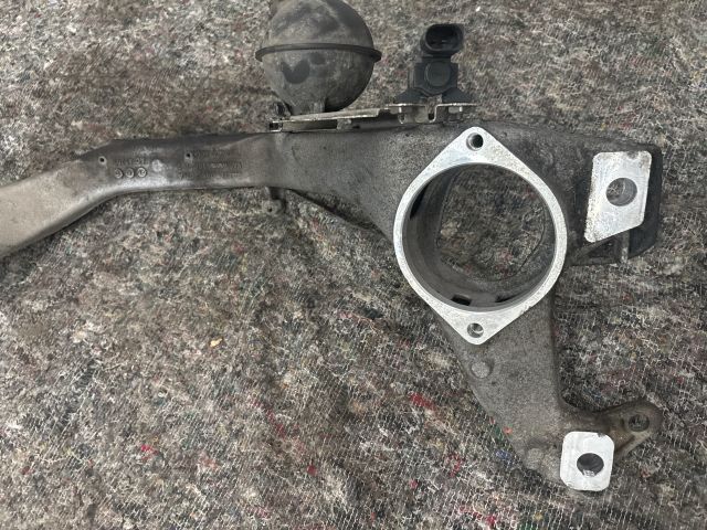 bontott VW TOUAREG Motor Tartó Bak (Pozíciófüggetlen)