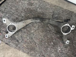 bontott VW TOUAREG Motor Tartó Bak (Pozíciófüggetlen)