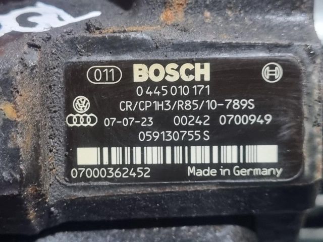 bontott VW TOUAREG Nagynyomású Szivattyú