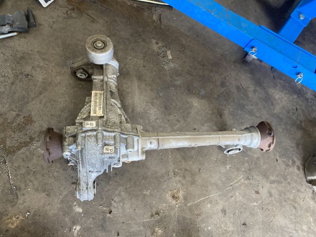 bontott VW TOUAREG Osztómű