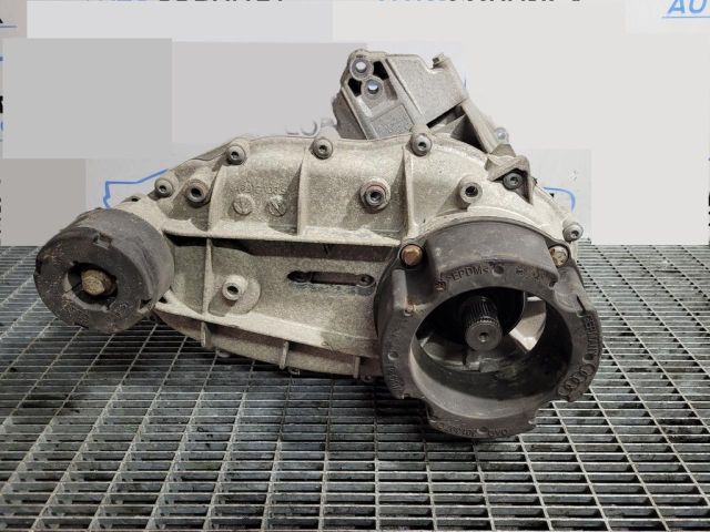 bontott VW TOUAREG Osztómű