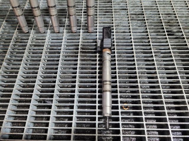 bontott VW TOUAREG Porlasztó (1 db)