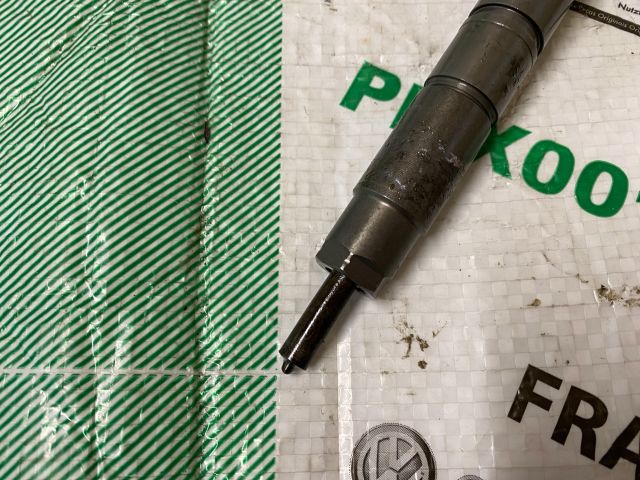 bontott VW TOUAREG Porlasztó (1 db)