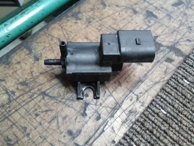 bontott VW TOUAREG Turbó Vákum Szelep