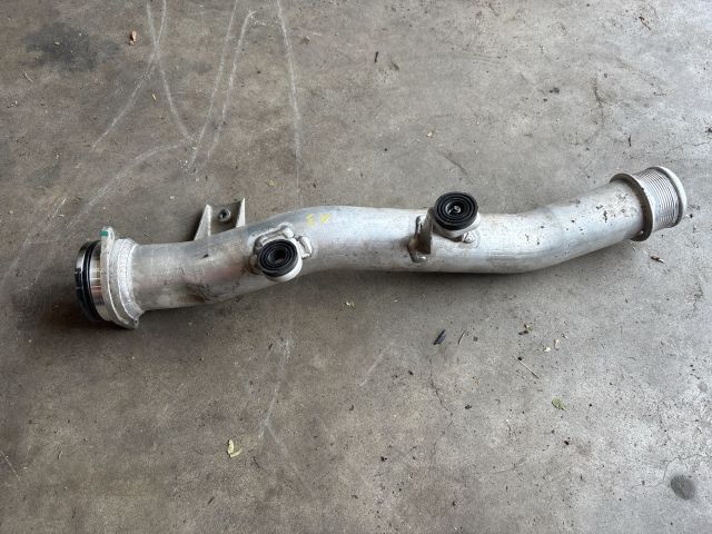 bontott VW TOUAREG Turbócső