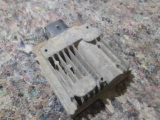 bontott VW TOUAREG Üzemanyag Szivattyú Relé