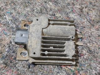 bontott VW TOUAREG Üzemanyag Szivattyú Relé